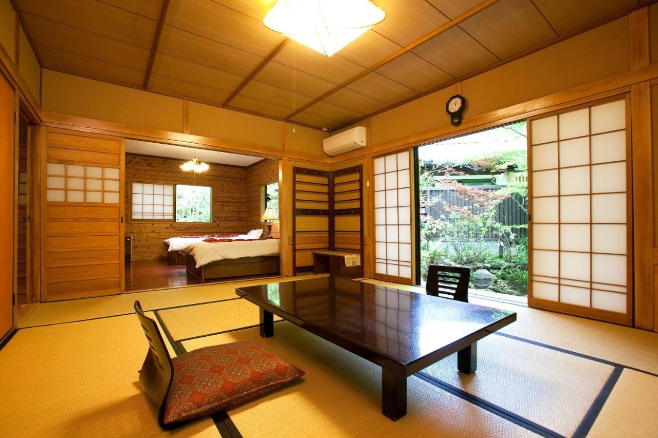 Kurokawa Onsen Oku No Yu Hotel Minamioguni Exterior photo