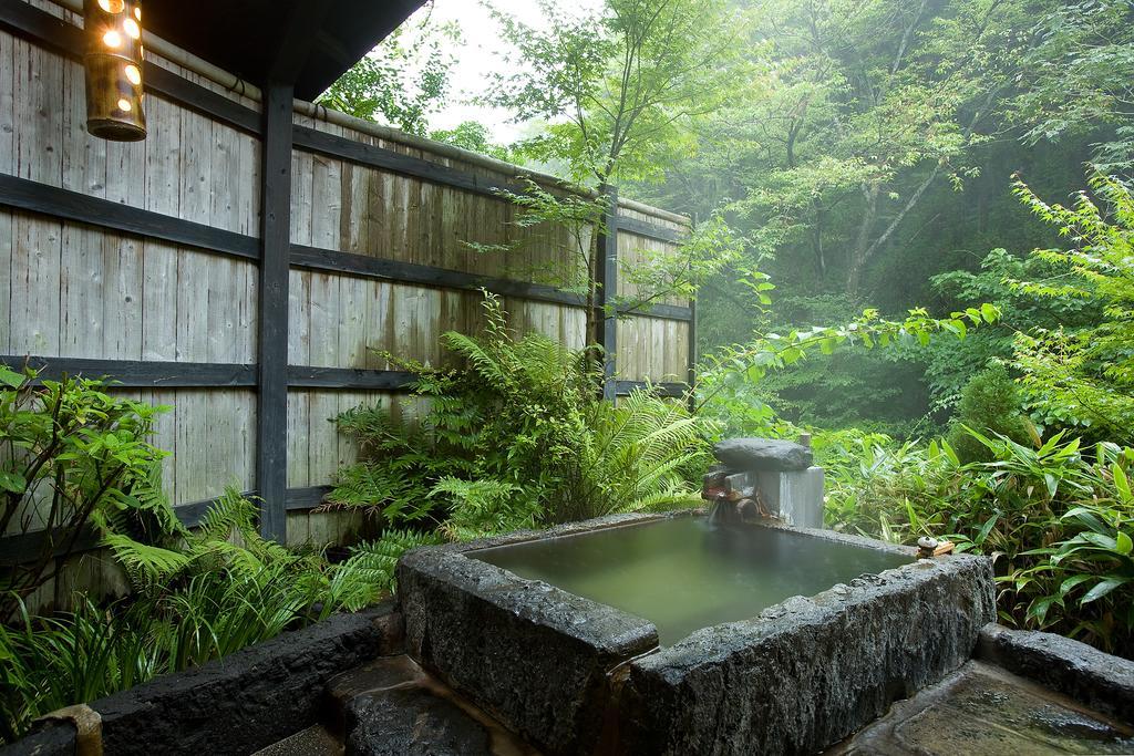 Kurokawa Onsen Oku No Yu Hotel Minamioguni Exterior photo