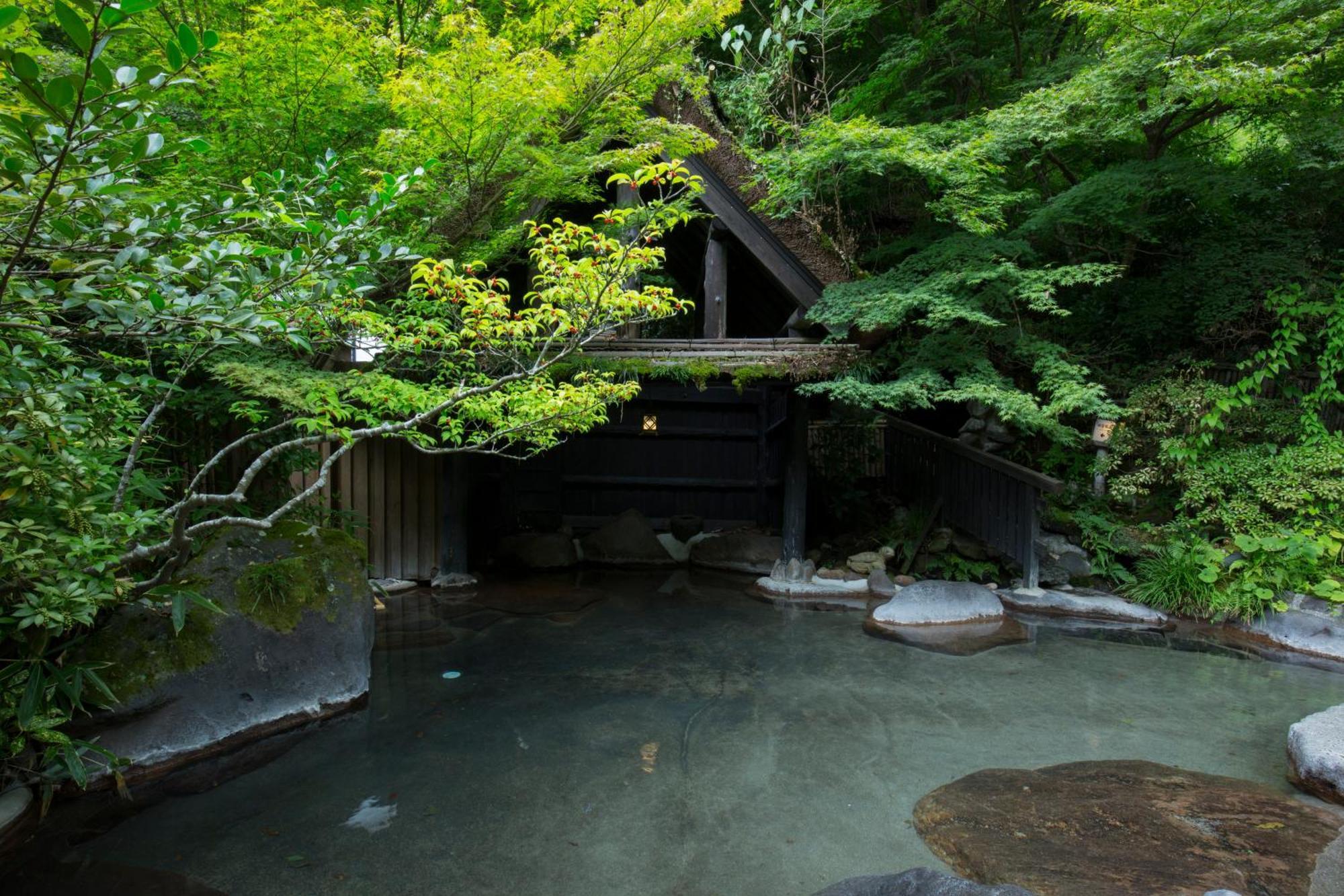 Kurokawa Onsen Oku No Yu Hotel Minamioguni Exterior photo
