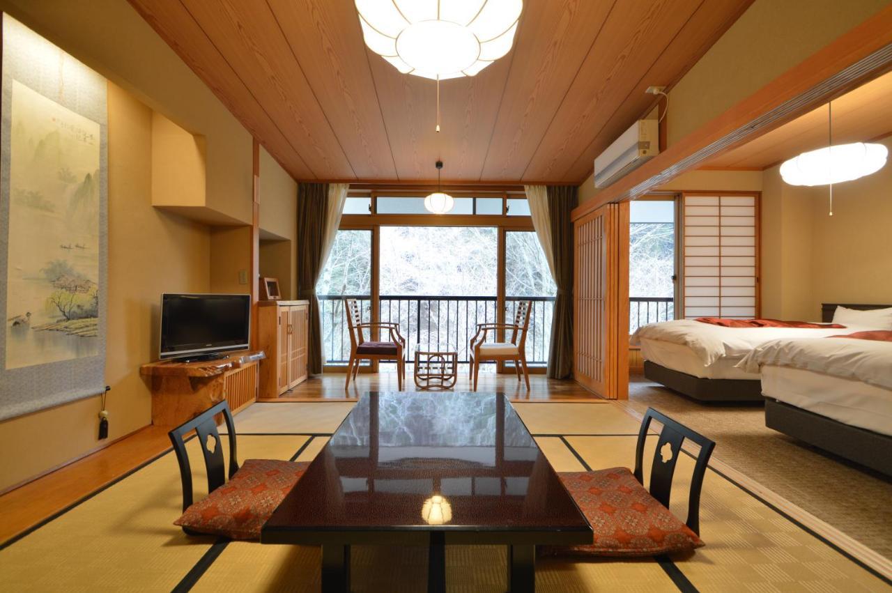 Kurokawa Onsen Oku No Yu Hotel Minamioguni Exterior photo