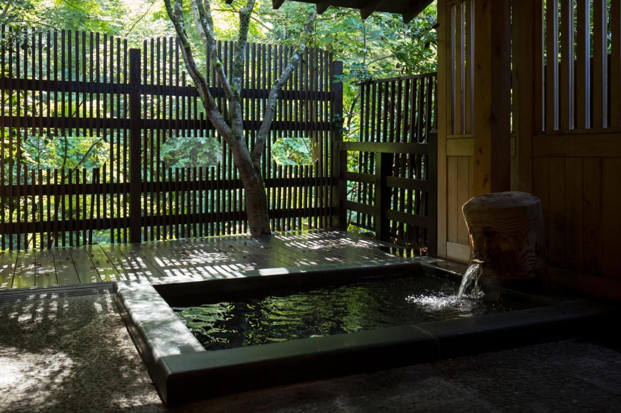 Kurokawa Onsen Oku No Yu Hotel Minamioguni Exterior photo