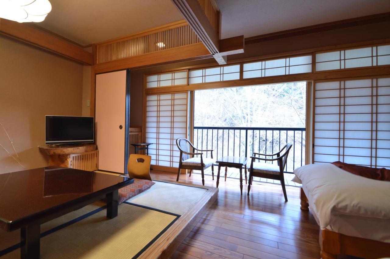 Kurokawa Onsen Oku No Yu Hotel Minamioguni Exterior photo