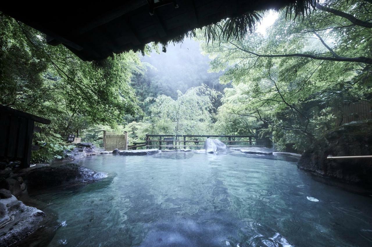 Kurokawa Onsen Oku No Yu Hotel Minamioguni Exterior photo