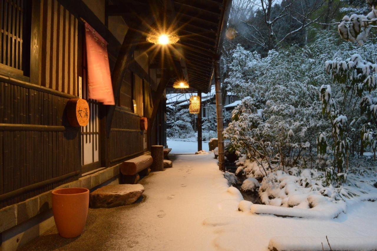 Kurokawa Onsen Oku No Yu Hotel Minamioguni Exterior photo