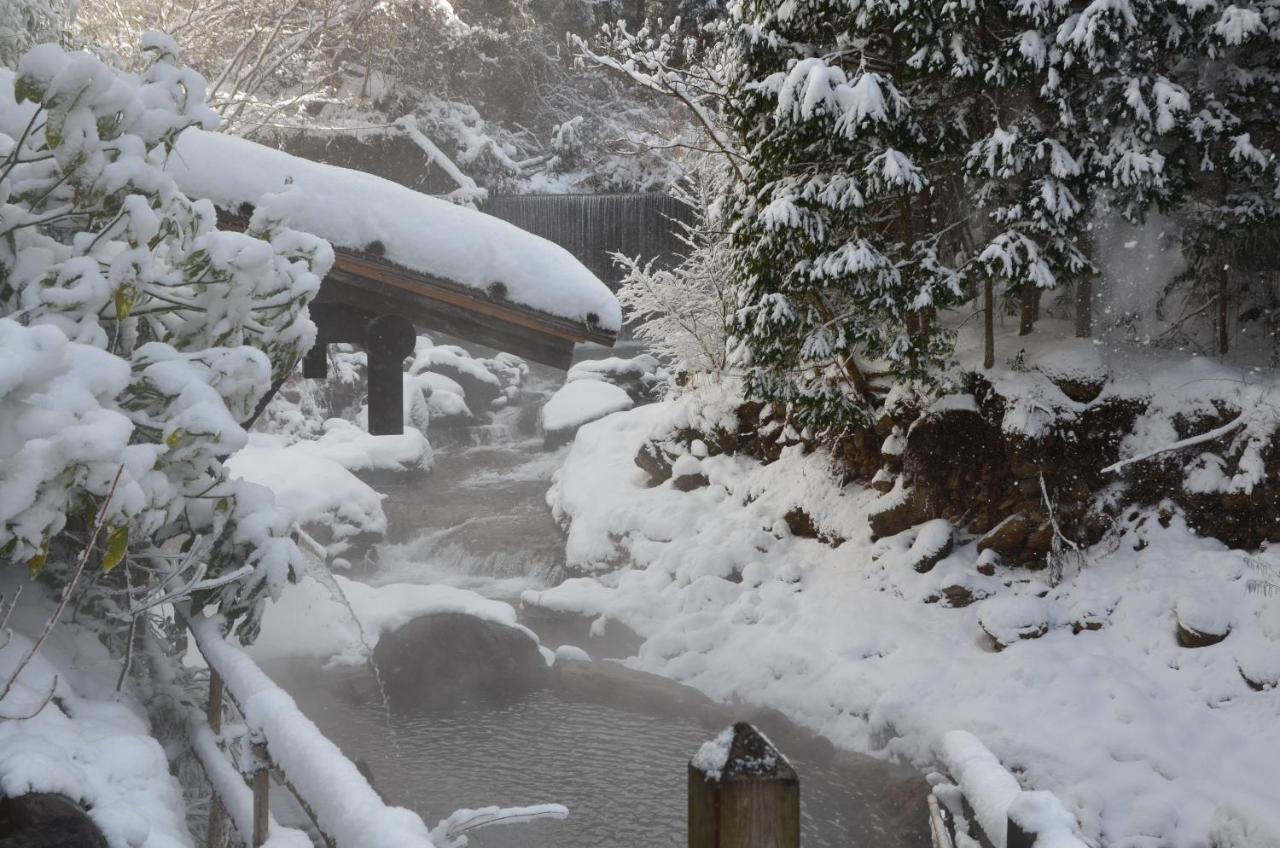 Kurokawa Onsen Oku No Yu Hotel Minamioguni Exterior photo